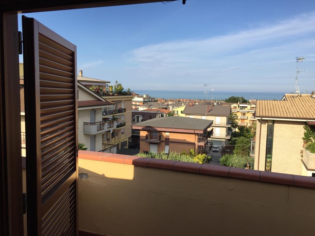 Appartement Mansarda Mare à Altidona Extérieur photo
